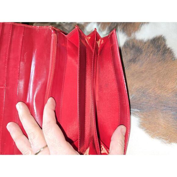 Red Prada Wallet - Picture 11 of 14